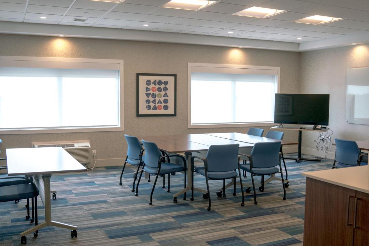 Holiday Inn Express & Suites - Brandon By Ihg Exteriér fotografie