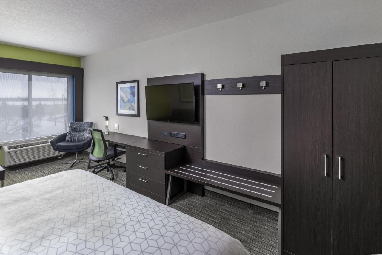 Holiday Inn Express & Suites - Brandon By Ihg Exteriér fotografie