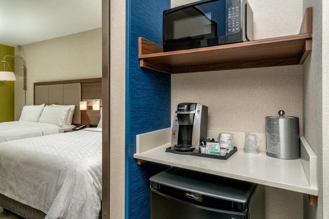 Holiday Inn Express & Suites - Brandon By Ihg Exteriér fotografie