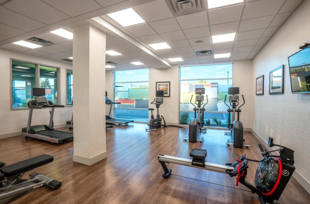 Holiday Inn Express & Suites - Brandon By Ihg Exteriér fotografie